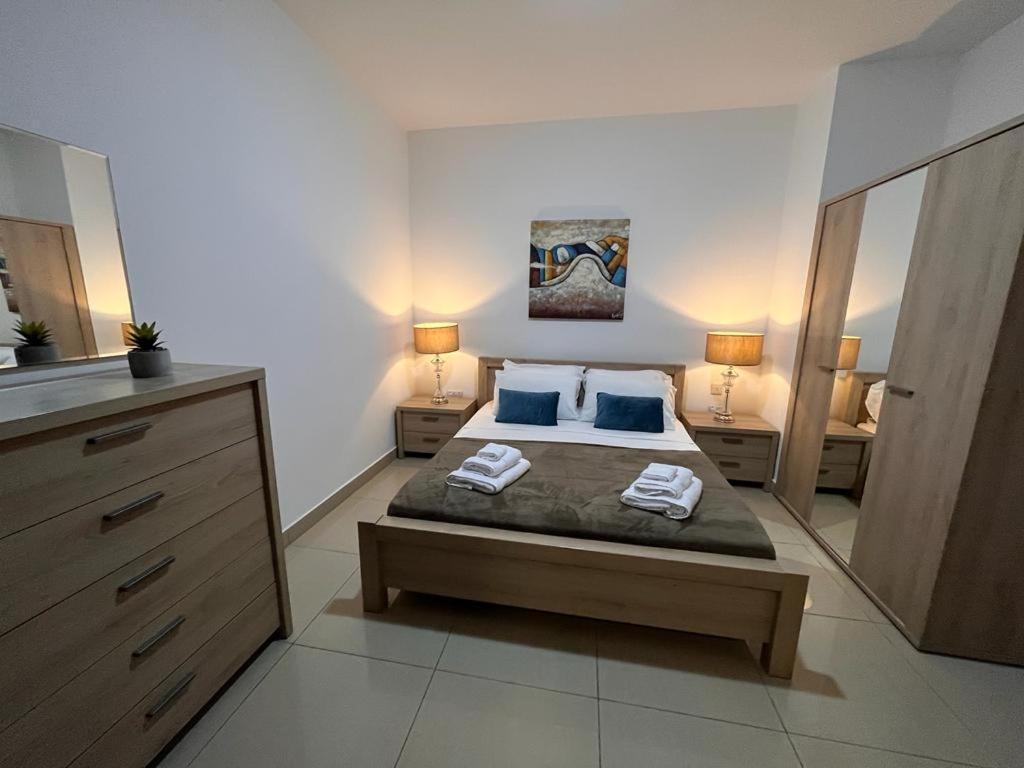 Crimson Court Apartment Is-Swieqi ภายนอก รูปภาพ