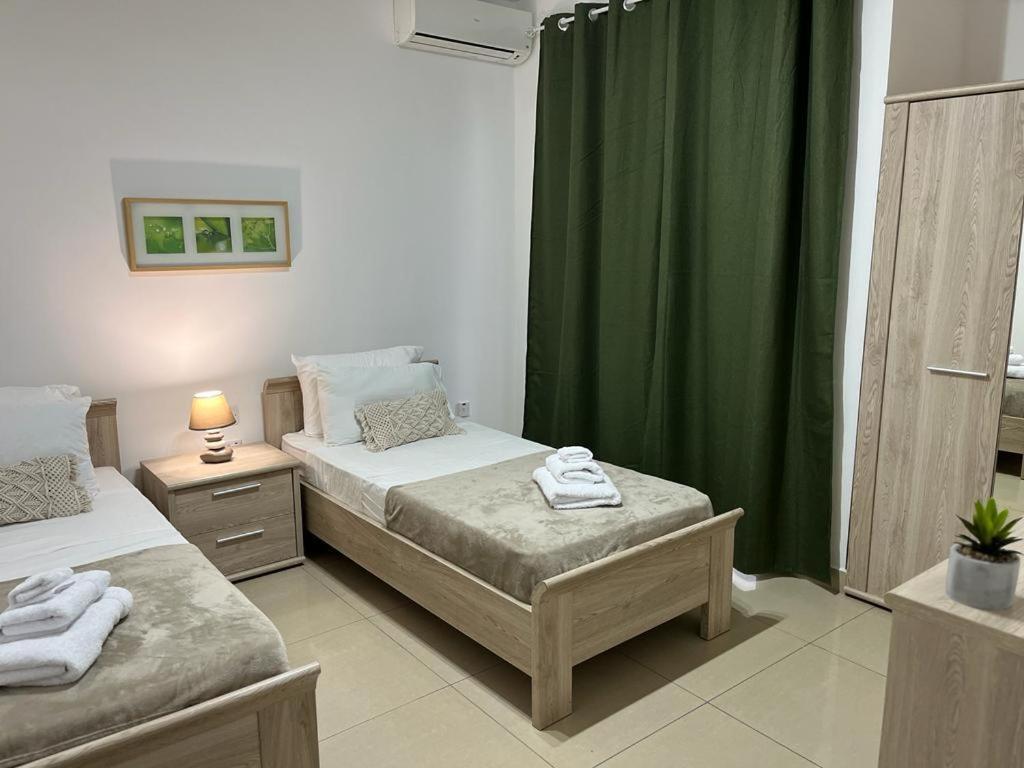 Crimson Court Apartment Is-Swieqi ภายนอก รูปภาพ